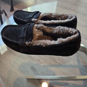 UGG Women Black Suede Moccasin Slippers